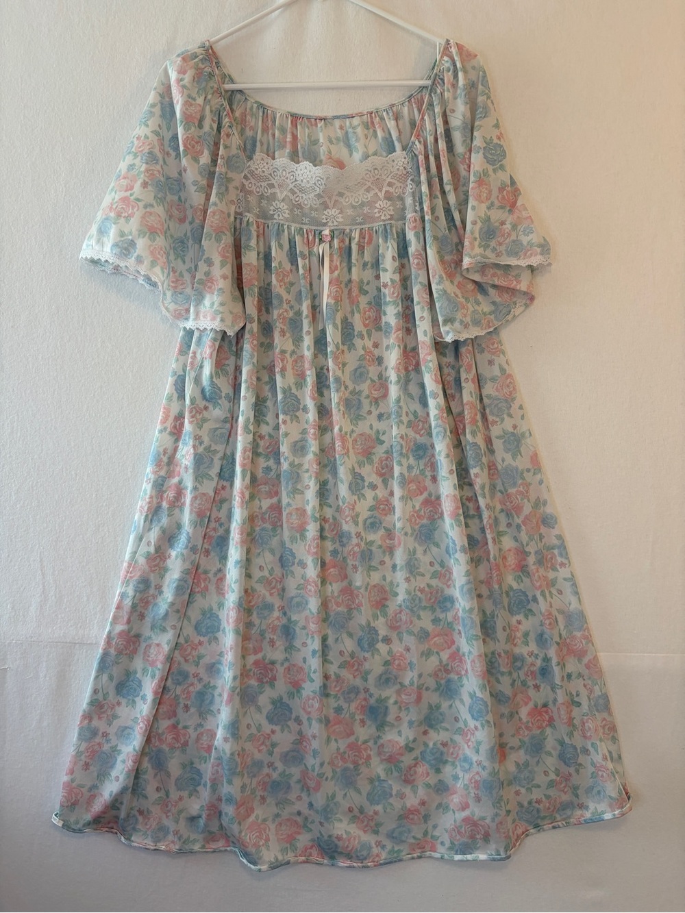 Vintage Women's Floral Nightgown with Lace Yoke in Pastel Blue & Pink